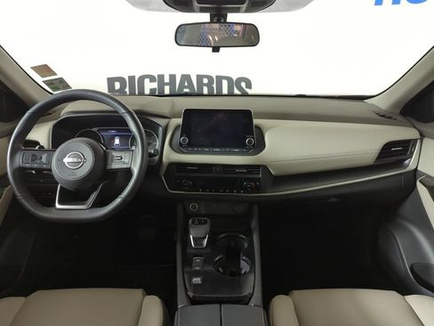 Used 2023 Nissan Rogue SV w/ SV Premium B Package FWD image 10