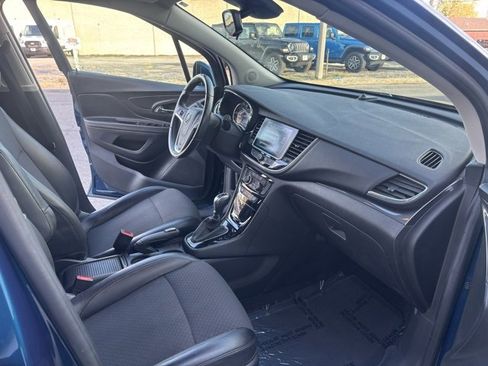 Used 2020 Buick Encore Preferred image 25
