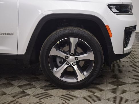 New 2026 Jeep Grand Cherokee Limited image 7