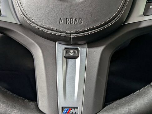 Used 2022 BMW X6 xDrive40i w/ M Sport Package image 31