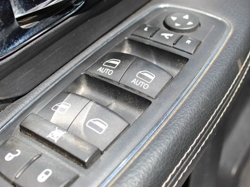 Used 2016 RAM 1500 Laramie w/ Convenience Group image 22