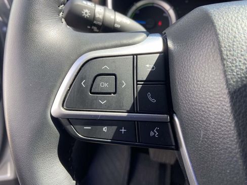 Used 2025 Toyota Highlander XLE AWD/4WD image 33
