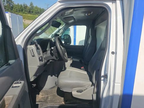 Used 2023 Ford E-350 and Econoline 350 Super Duty w/ Power Windows & Locks Group RWD image 5