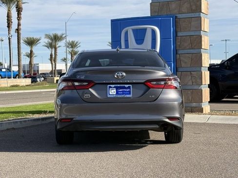 Used 2022 Toyota Camry LE image 7
