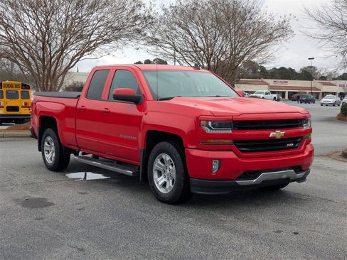 Used 2018 Chevrolet Silverado 1500 LT w/ All Star Edition image 2
