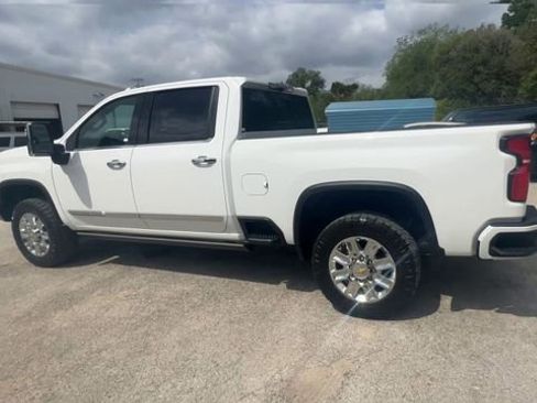 Certified 2024 Chevrolet Silverado 2500 High Country w/ Technology Package AWD/4WD image 6