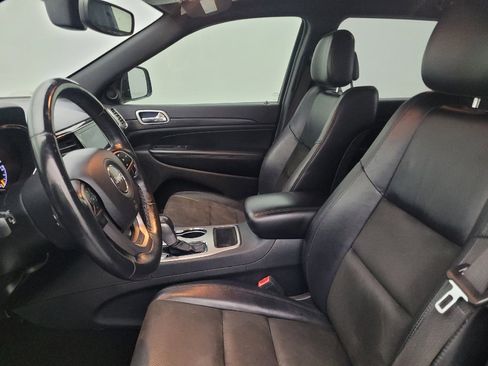 Used 2019 Jeep Grand Cherokee Altitude RWD image 17