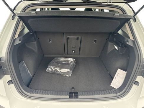 New 2026 Volkswagen Taos SE AWD/4WD image 24