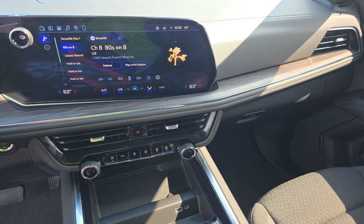 Used 2025 Chevrolet Tahoe LS RWD image 5