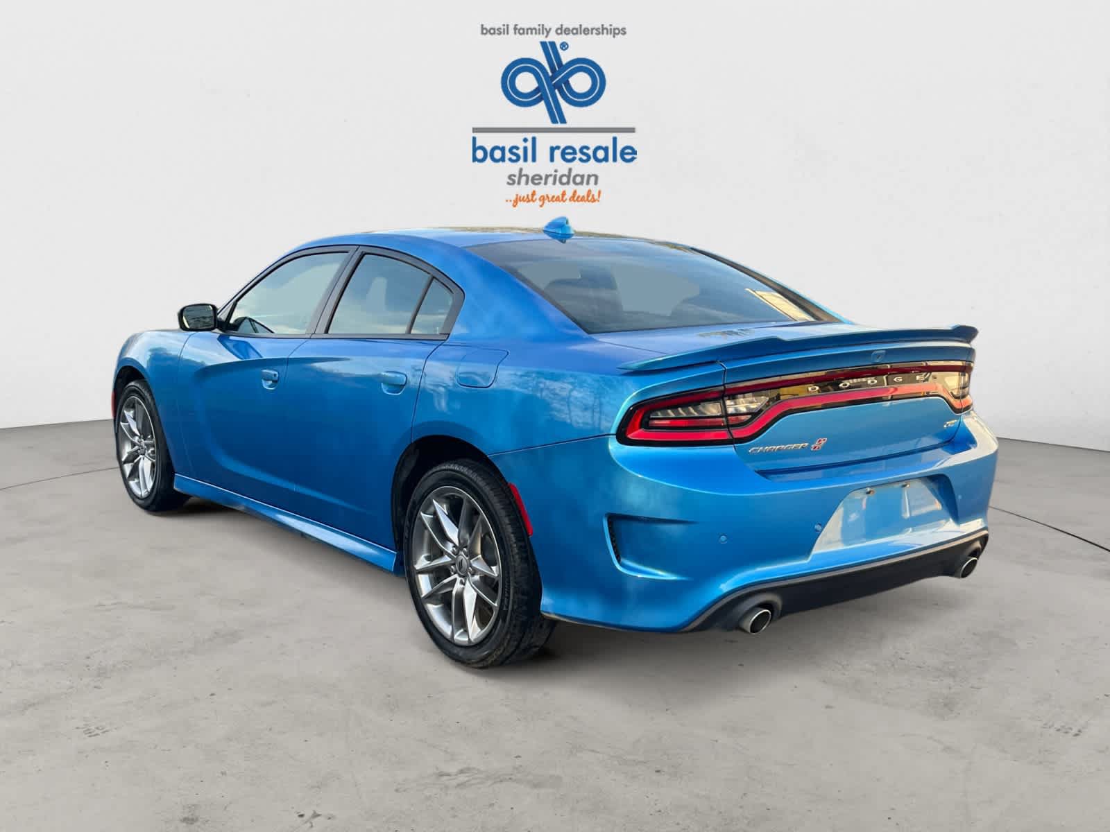 Used 2023 Dodge Charger GT w/ Technology Group AWD/4WD image 2