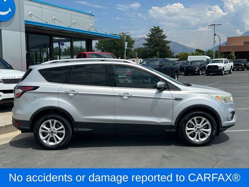 Used 2017 Ford Escape SE AWD/4WD image 2