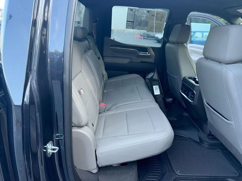 Used 2022 GMC Sierra 1500 SLT w/ SLT Premium Package AWD/4WD image 29