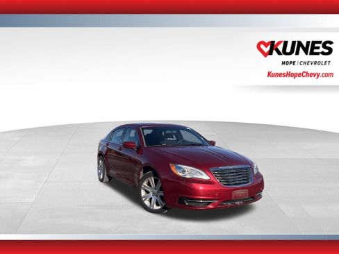 Used 2013 Chrysler 200 Touring image 1