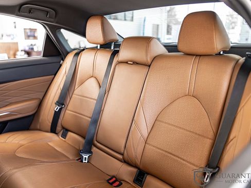 Used 2019 Toyota Avalon Limited w/ Advanced Safety Package FWD image 33