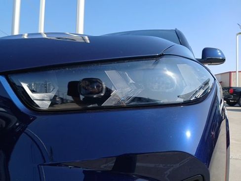 New 2026 BMW X5 xDrive50e image 4