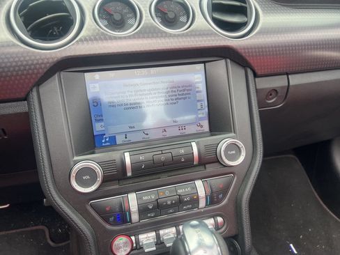 Used 2019 Ford Mustang GT Premium w/ GT Performance Package RWD image 12