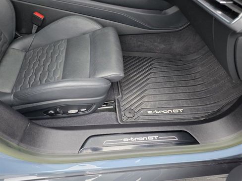 Used 2023 Audi e-tron GT Prestige AWD/4WD image 46