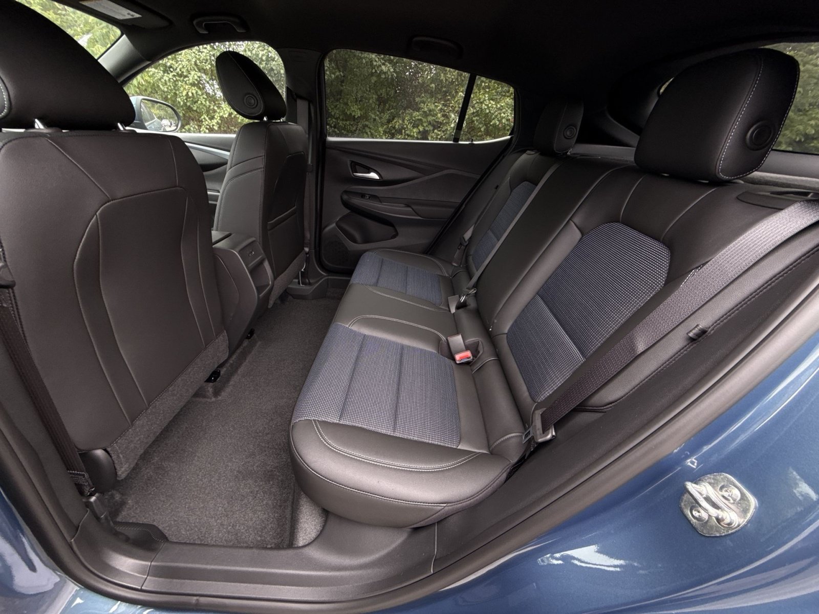 New 2026 Buick Envista Sport Touring w/ Convenience I Package FWD image 25