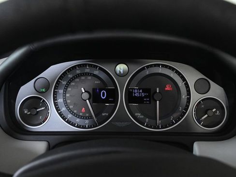 Used 2017 Aston Martin V12 Vantage S image 7