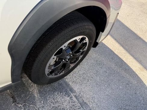 Used 2022 Subaru Crosstrek 2.0i image 10