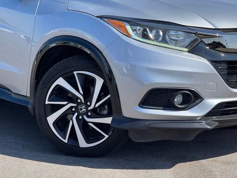 Used 2020 Honda HR-V Sport image 2