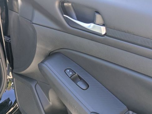 Used 2024 Nissan Altima 2.5 SV image 27