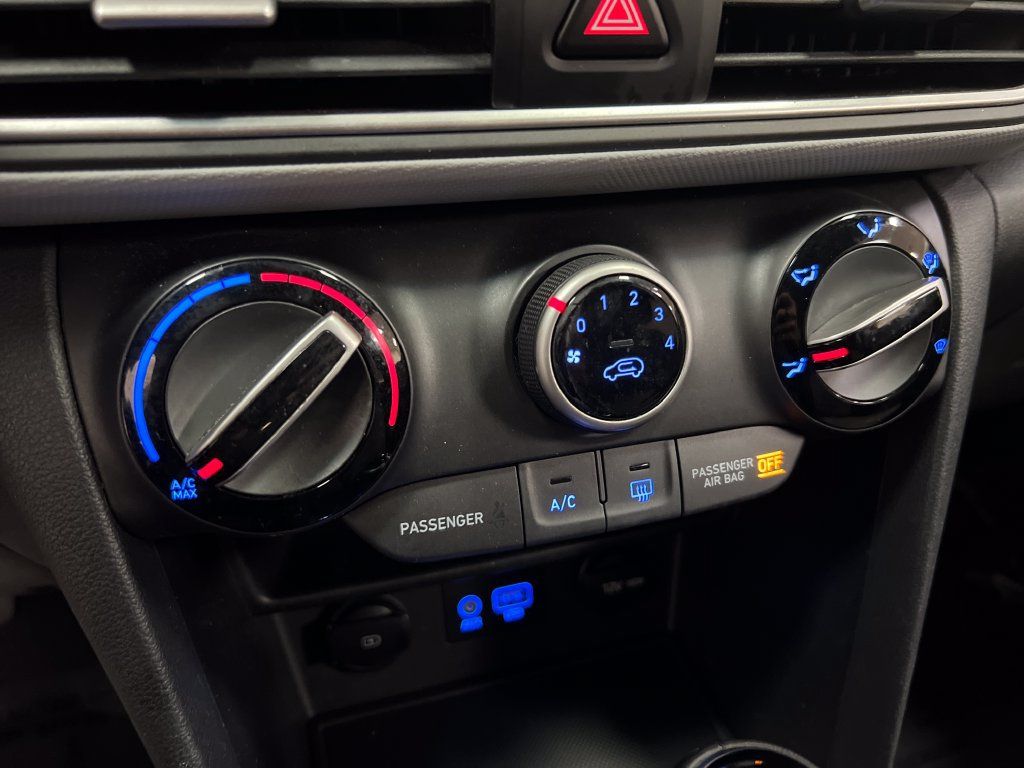 Used 2019 Hyundai Kona SEL FWD image 18