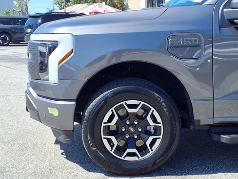 Used 2023 Ford F150 Lightning XLT image 15