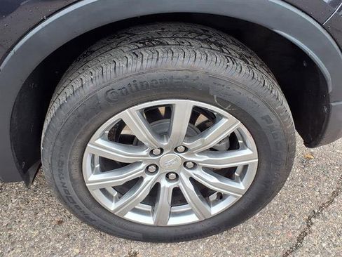 Used 2023 Cadillac XT4 Premium Luxury AWD/4WD image 6