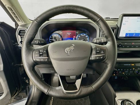 Used 2022 Ford Bronco Sport Outer Banks w/ Tech Package AWD/4WD image 11