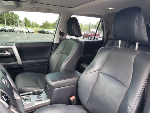 Used 2022 Toyota 4Runner Limited AWD/4WD image 23