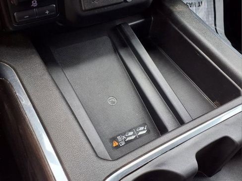 Used 2020 Chevrolet Silverado 1500 LTZ AWD/4WD image 12