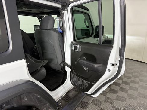 Used 2024 Jeep Wrangler Unlimited Sport AWD/4WD image 30