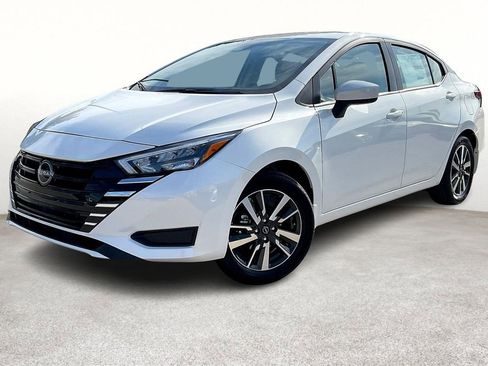 New 2025 Nissan Versa SV w/ Trunk Package image 4