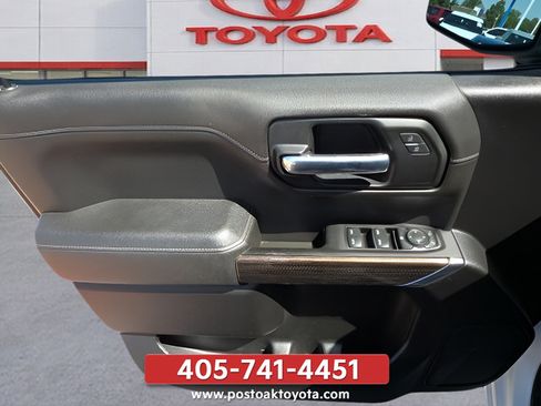 Used 2021 Chevrolet Silverado 1500 LT AWD/4WD image 11