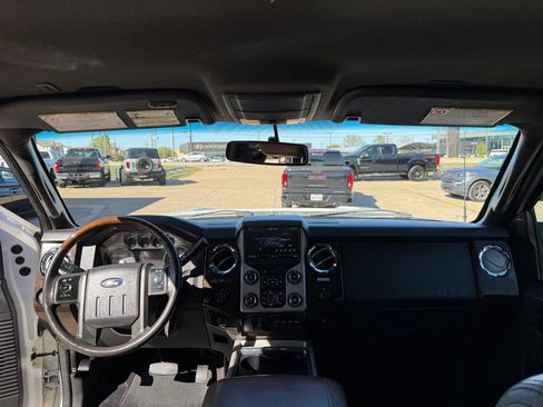 Used 2014 Ford F250 Platinum w/ FX4 Off-Road Package AWD/4WD image 25
