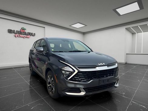 Used 2023 Kia Sportage EX FWD image 2