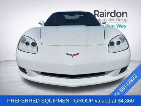 Used 2005 Chevrolet Corvette Coupe w/ Preferred Equipment Group RWD image 2