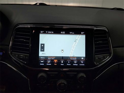 Used 2021 Jeep Grand Cherokee Limited image 24