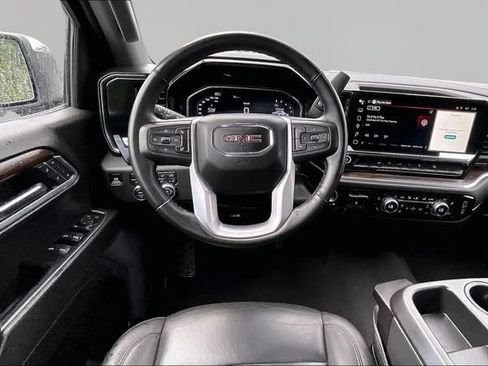 Used 2025 GMC Sierra 1500 SLT AWD/4WD image 8