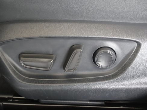 Used 2024 Toyota Camry SE w/ Cold Weather Package FWD image 12