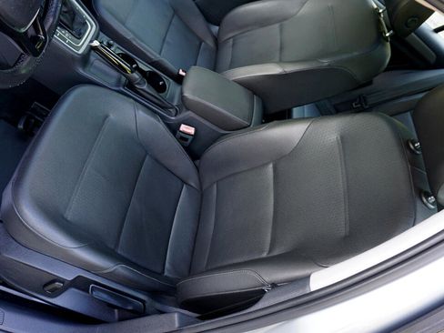 Used 2015 Volkswagen Golf S image 20