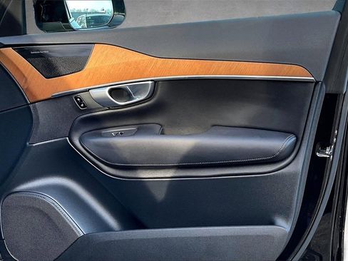 Certified 2023 Volvo XC90 B6 Plus w/ Protection Package Premier image 29