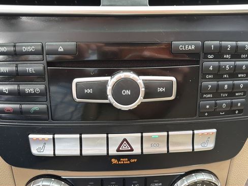 Used 2014 Mercedes-Benz C 300 4MATIC Sedan image 26