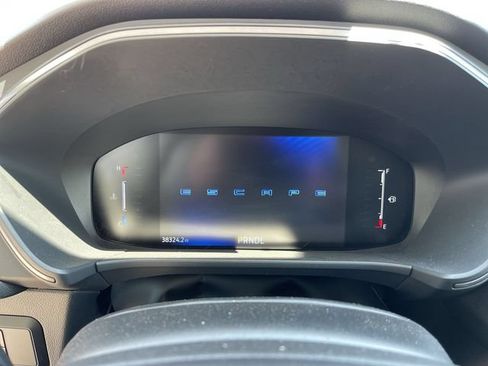 Used 2025 Ford Escape Active AWD/4WD image 2