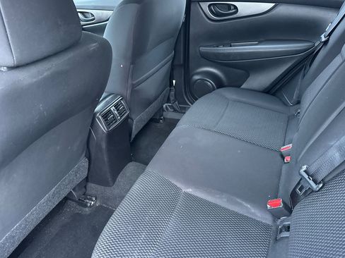 Certified 2022 Nissan Rogue Sport S image 15