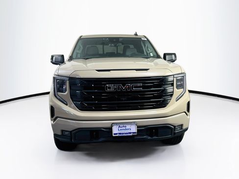 Used 2022 GMC Sierra 1500 Elevation w/ Elevation Premium Package AWD/4WD image 2