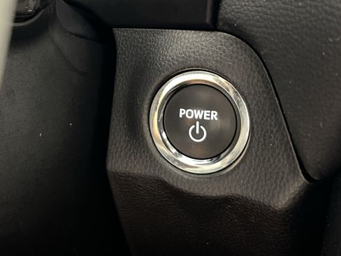 Used 2025 Toyota RAV4 XLE AWD/4WD image 35