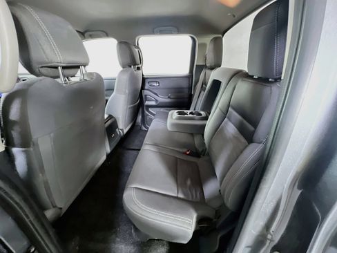 Used 2023 Nissan Frontier SV w/ Technology Package AWD/4WD image 22