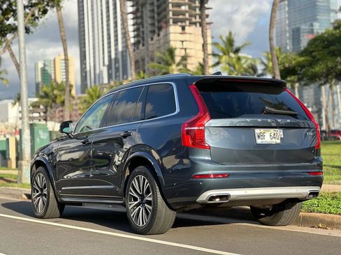 Used 2020 Volvo XC90 T5 Momentum w/ Protection Package Premier image 3